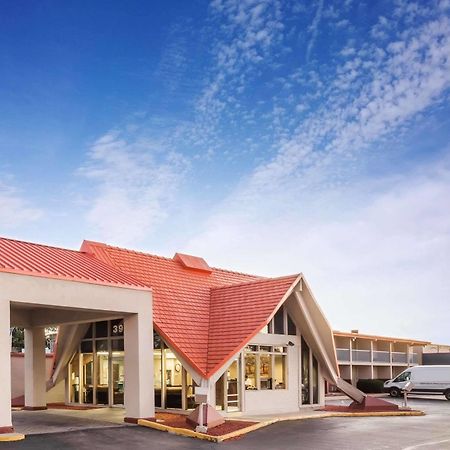 Rodeway Inn & Suites Rockford Zewnętrze zdjęcie