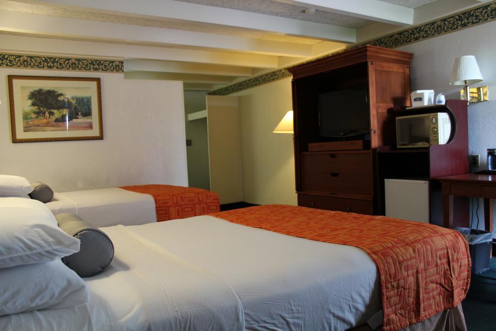 Rodeway Inn & Suites Rockford Zewnętrze zdjęcie