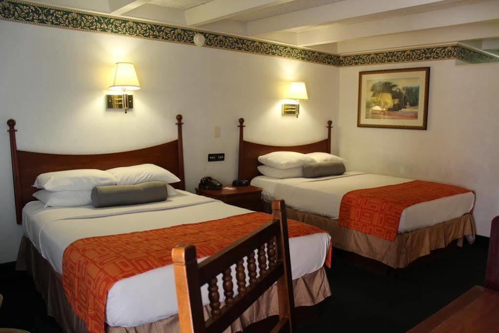 Rodeway Inn & Suites Rockford Zewnętrze zdjęcie