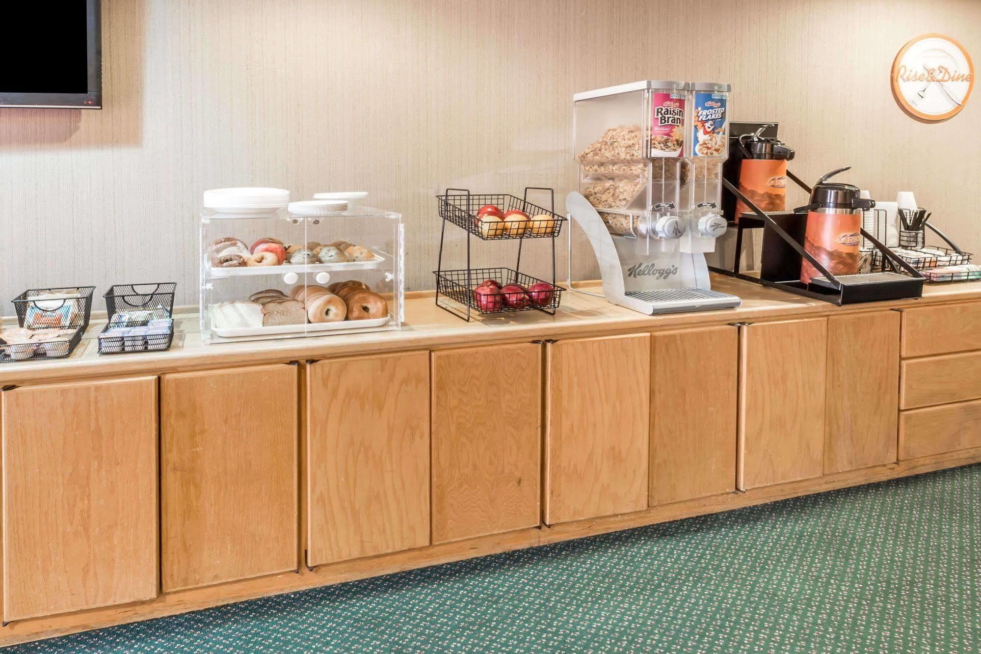 Rodeway Inn & Suites Rockford Zewnętrze zdjęcie