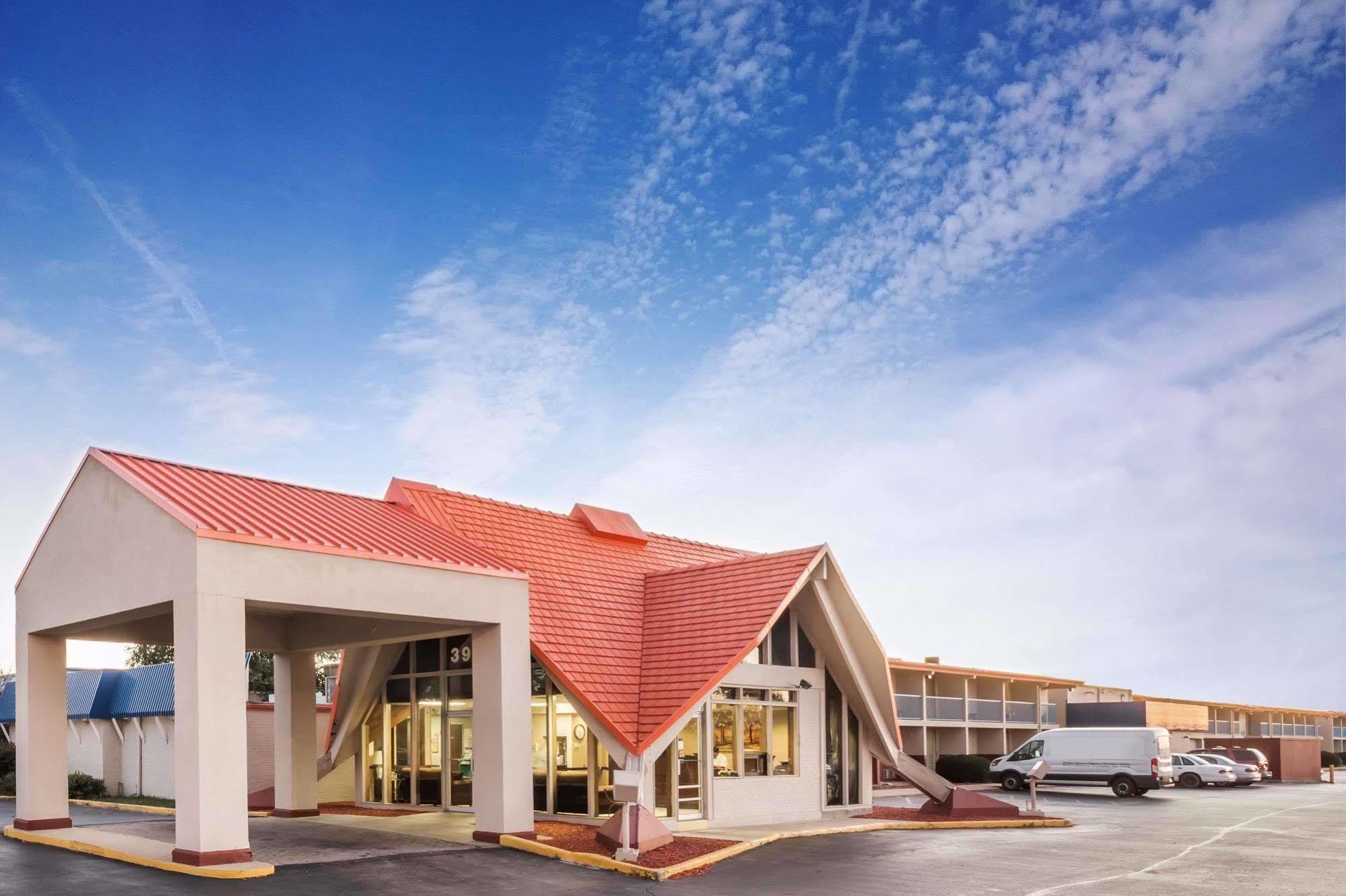Rodeway Inn & Suites Rockford Zewnętrze zdjęcie